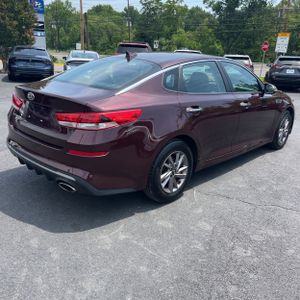 2020 KIA OPTIMA LX photo 8