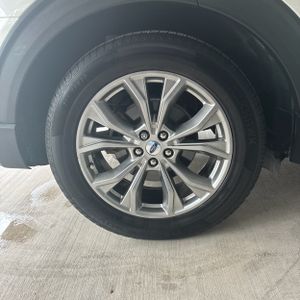 2022 FORD EXPLORER XLT 缩略图 19