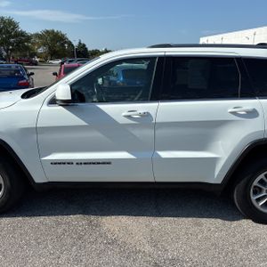 صورة 4 لـ 2018 JEEP GRAND CHEROKEE LAREDO E