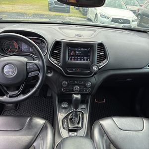 صورة مصغرة 37 لـ 2019 JEEP CHEROKEE ALTITUDE