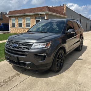 FORD EXPLORER XLT - 1
