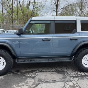 FORD BRONCO - 4