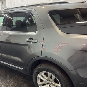 FORD EXPLORER XLT - 5