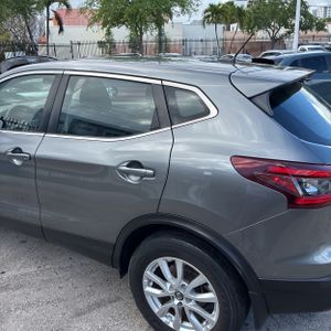 NISSAN ROGUE SPORT S - 6