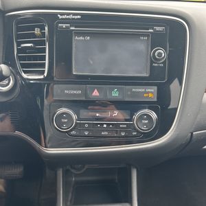 صورة مصغرة 37 لـ 2015 Mitsubishi OUTLANDER SE