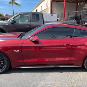 FORD MUSTANG GT PREMIUM - 4