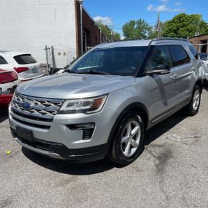 FORD EXPLORER XLT - 1