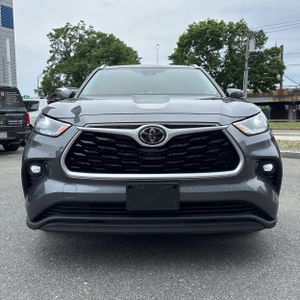 صورة مصغرة 14 لـ 2021 Toyota HIGHLANDER XLE