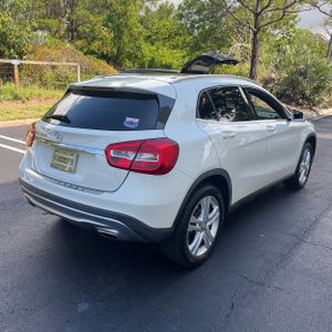 MERCEDES-BENZ GLA - 8