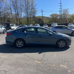 HYUNDAI SONATA SE - 10