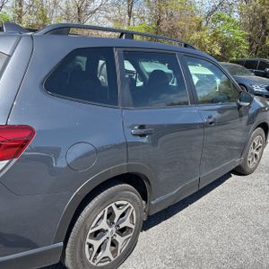 SUBARU FORESTER PREMIUM - 8