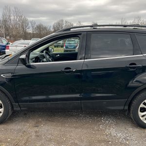 FORD ESCAPE SE - 4