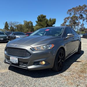 FORD FUSION SE - 1
