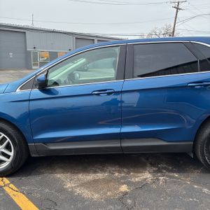 FORD EDGE SEL - 4