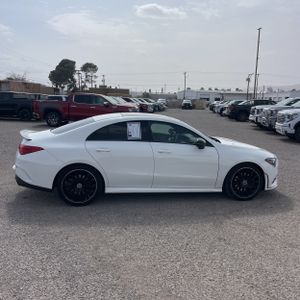 MERCEDES-BENZ CLA - 10