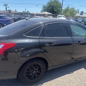 FORD FOCUS SE - 9