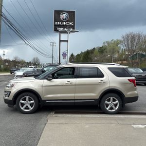 FORD EXPLORER XLT - 2