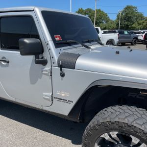2012 JEEP WRANGLER UNLIMITED SAHARA — миниатюра 13