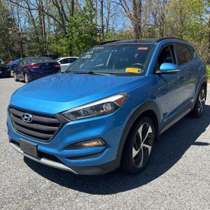 HYUNDAI TUCSON - 1