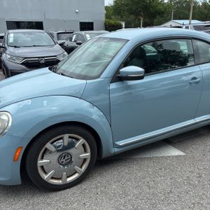VOLKSWAGEN BEETLE 2.5L PZEV - 2