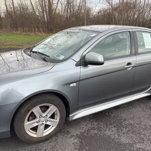 MITSUBISHI LANCER SE - 2