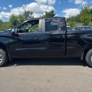 2020 Chevrolet SILVERADO 1500 LT photo 4