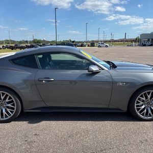 FORD MUSTANG GT PREMIUM - 9
