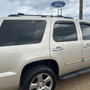 CHEVROLET TAHOE LS - 9