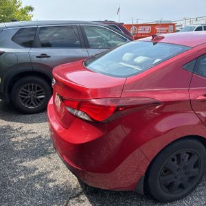 صورة 8 لـ 2016 Hyundai ELANTRA SE