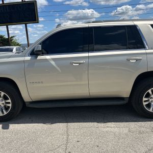 CHEVROLET TAHOE LS - 4