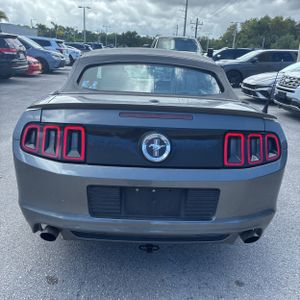 FORD MUSTANG V6 PREMIUM - 7