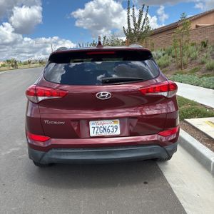 HYUNDAI TUCSON SE PLUS - 7