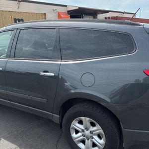 CHEVROLET TRAVERSE LS - 6