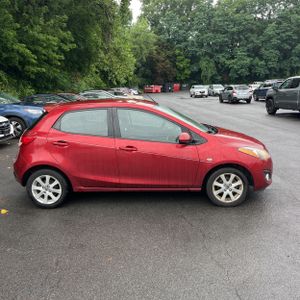 صورة 10 لـ 2014 Mazda MAZDA2 TOURING