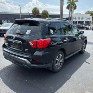 صورة 8 لـ 2017 Nissan PATHFINDER SV