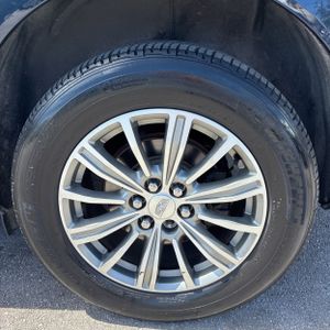 2017 Cadillac XT5 LUXURY — фото 18