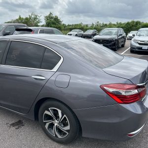 HONDA ACCORD LX - 6