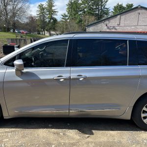 CHRYSLER PACIFICA TOURING-L - 4