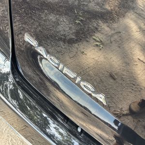 صورة 23 لـ 2025 Chrysler PACIFICA SELECT