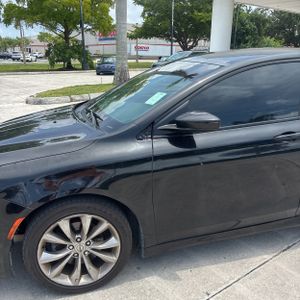 صورة 2 لـ 2015 Chrysler 200 S