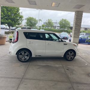 KIA SOUL + - 10