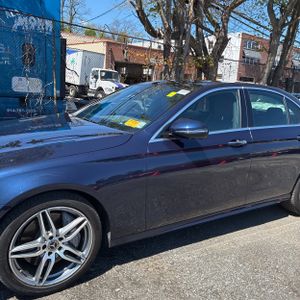 MERCEDES-BENZ E-CLASS - 2