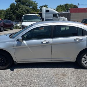 2011 Chrysler 200 LX 照片 4