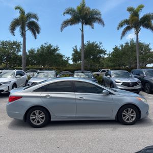 HYUNDAI SONATA GLS - 10