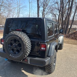 JEEP WRANGLER WILLYS 4XE - 8