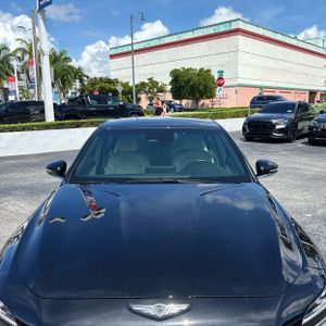2025 Genesis G70 2.5T STANDARD photo 15
