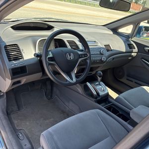 2010 Honda CIVIC LX — миниатюра 35