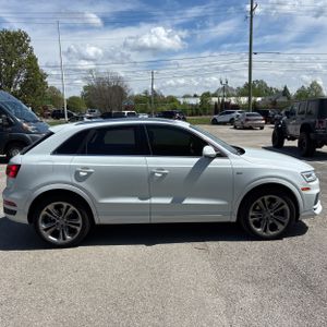 AUDI Q3 2.0T PREMIUM - 10