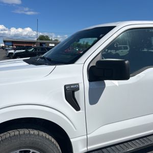 FORD F-150 XLT - 2