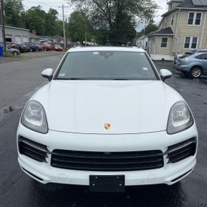 2023 Porsche CAYENNE photo 8
